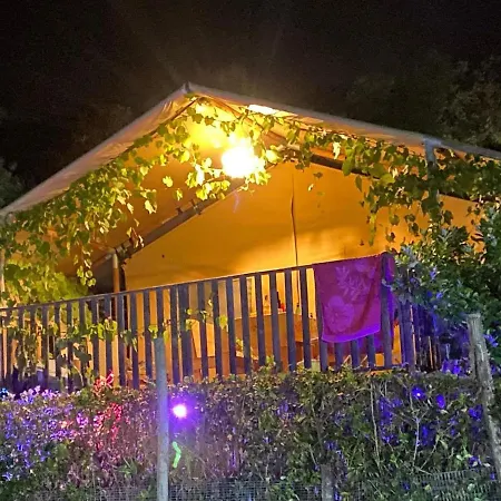 Dom wakacyjny Beautiful Tent In With Private Terrace *